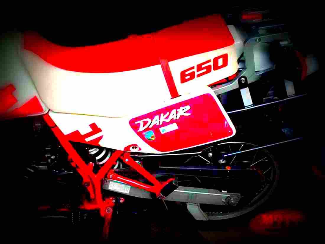 Suzuki DR 600 S (reduced effect) 1987 3 motorbike A4 Photo Print