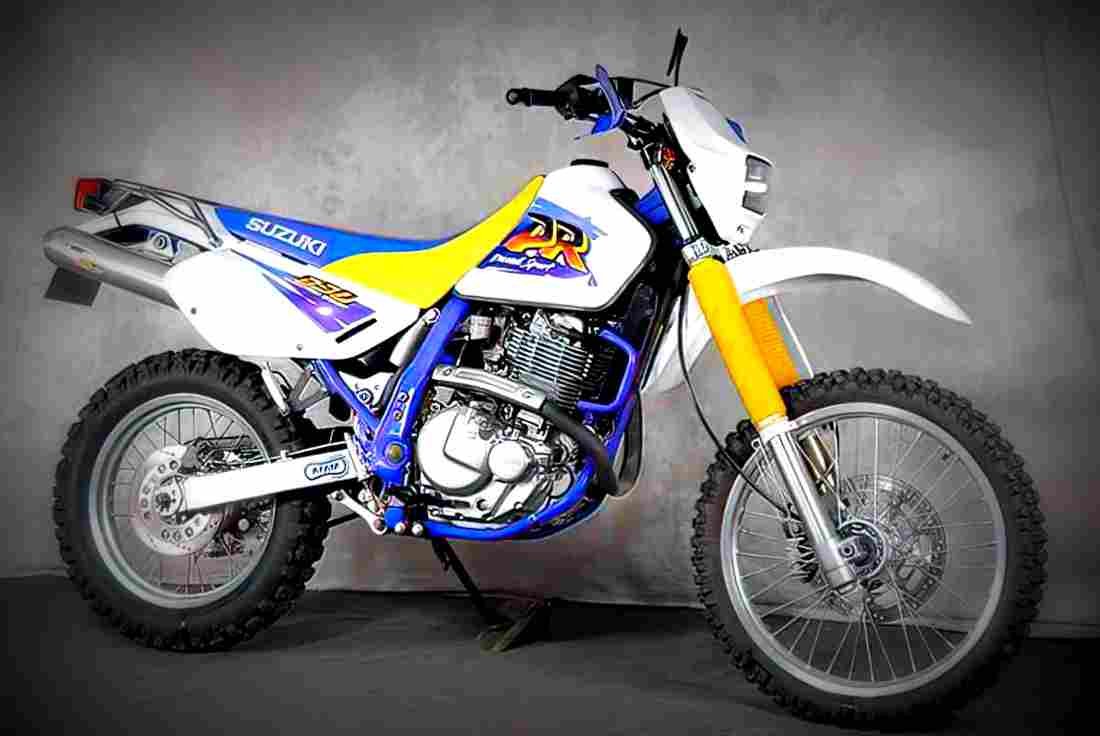 Suzuki DR 650 RSE 1996 2 motorbike A4 Photo Print