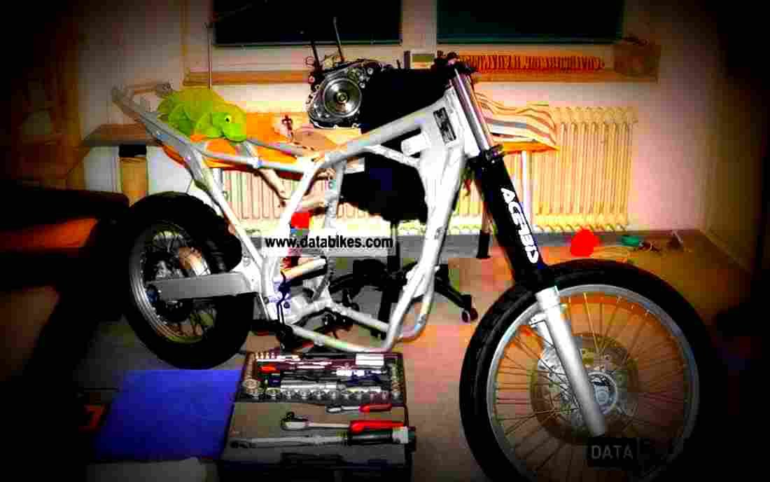 Suzuki DR Big 800 S 1990 2 motorbike A4 Photo Print