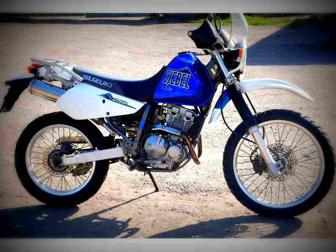 Suzuki DR Z 250 2002 1 motorbike A4 Photo Print