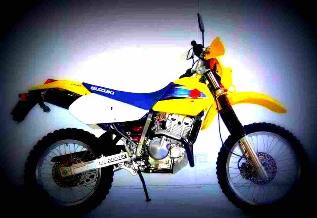 Suzuki DR Z 250 2002 4 motorbike A4 Photo Print