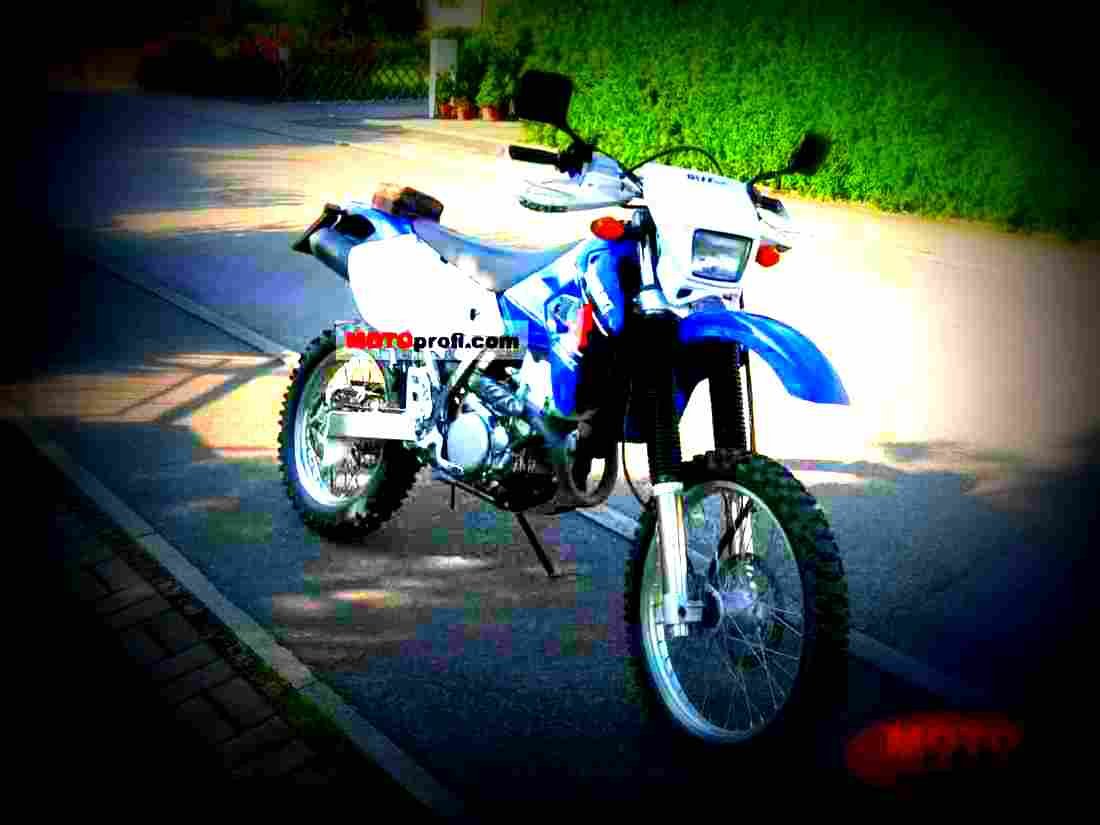 Suzuki DR Z 400 E 2002 3 motorbike A4 Photo Print