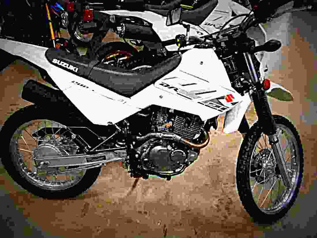 Suzuki DR200S 2018 3 motorbike A4 Photo Print