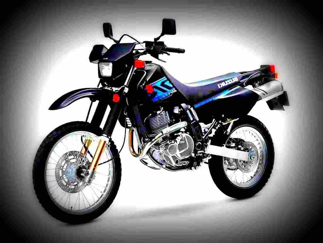 Suzuki DR650S 2017 1 motorbike A4 Photo Print
