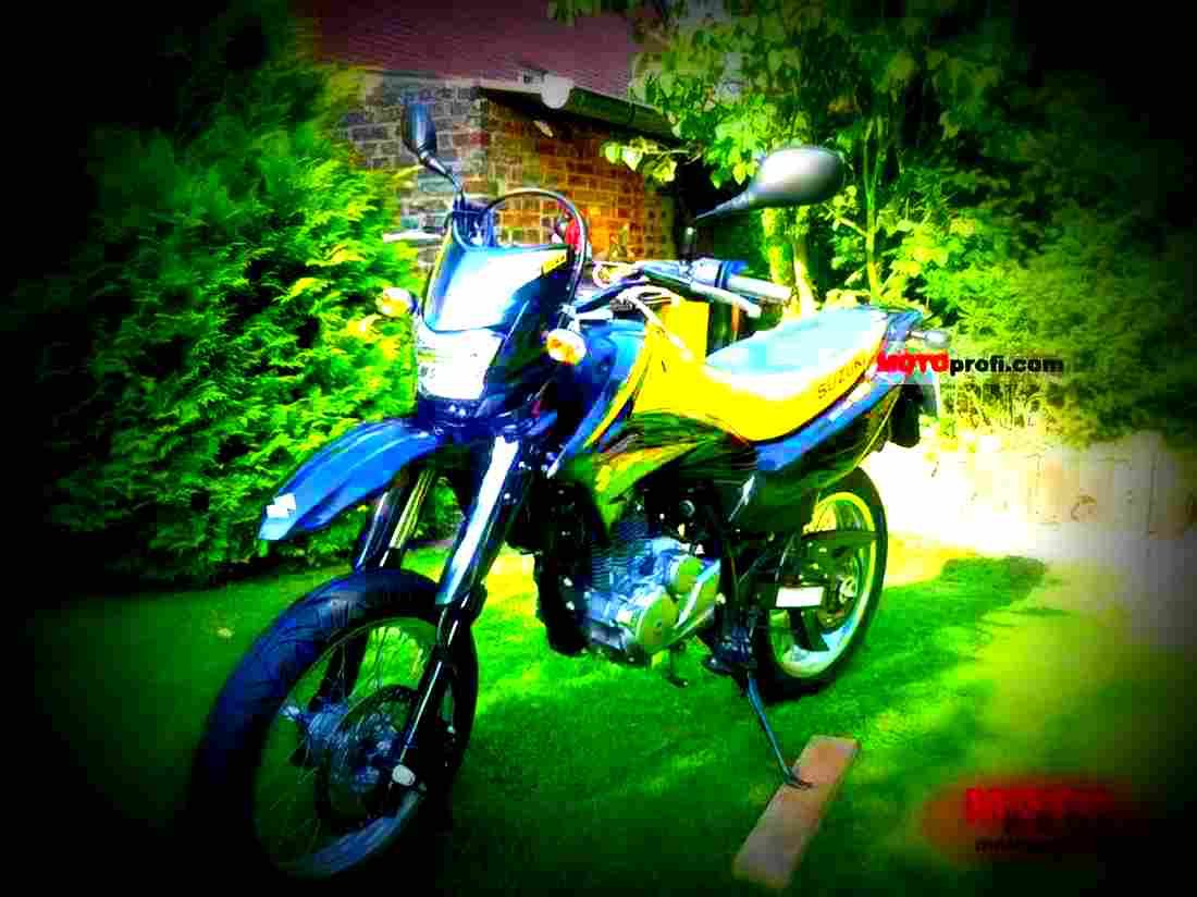 Suzuki Djebel 200 2002 4 motorbike A4 Photo Print