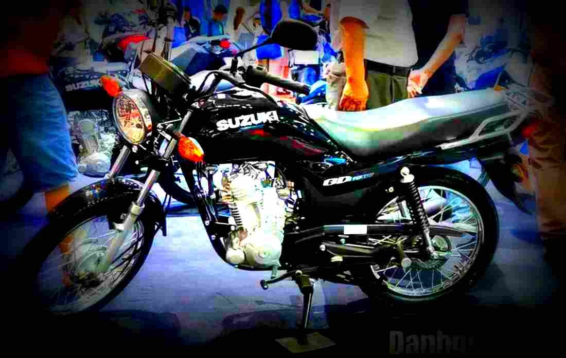 Suzuki GD110 2017 1 motorbike A4 Photo Print