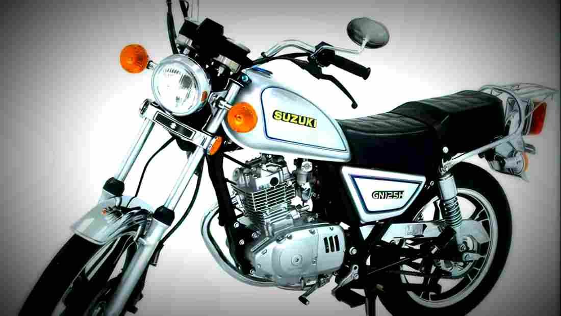 Suzuki GN 125 2017 4 motorbike A4 Photo Print