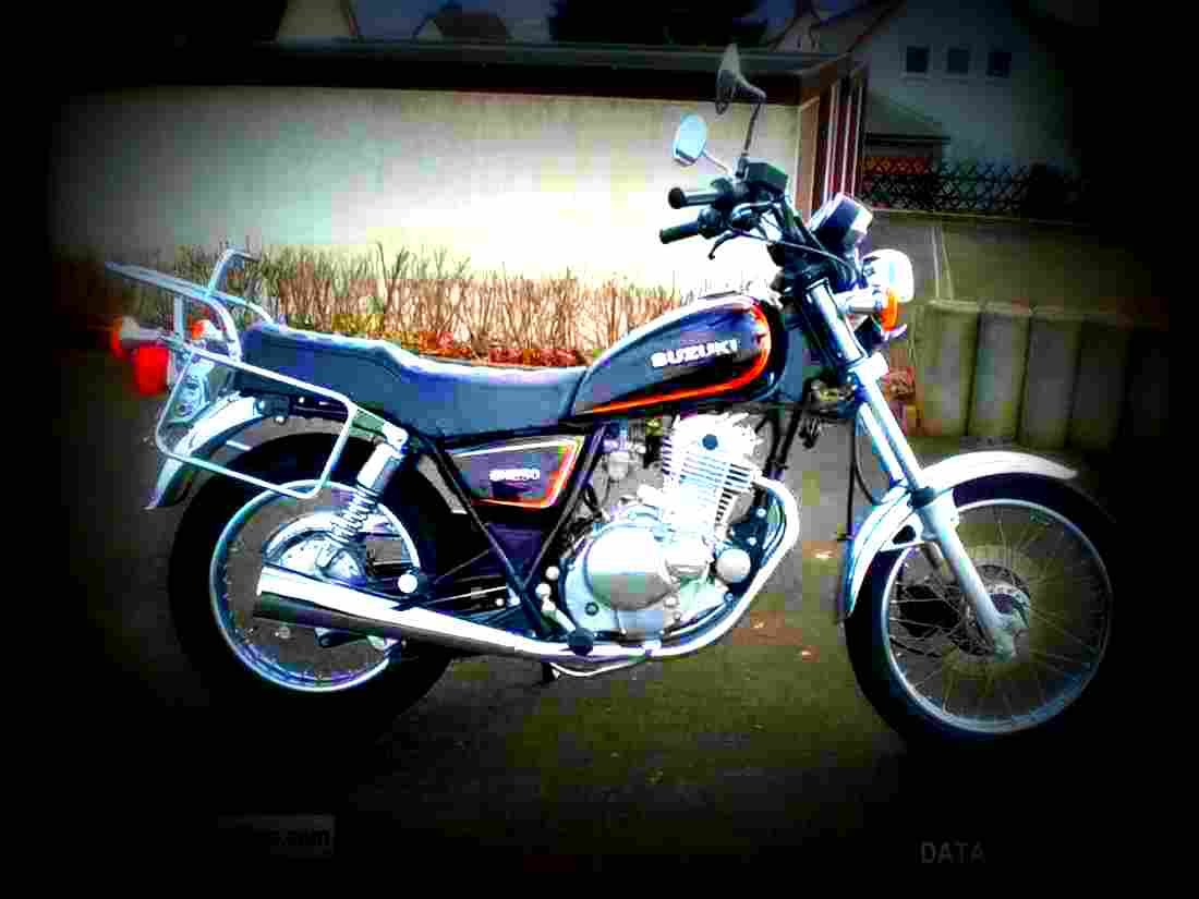 Suzuki GN 250 1993 3 motorbike A4 Photo Print
