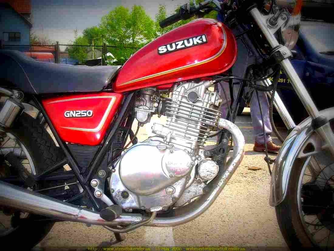 Suzuki GN 250 1996 1 motorbike A4 Photo Print
