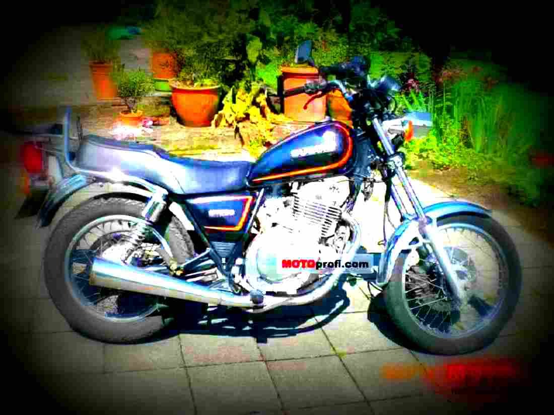 Suzuki GN 250 1996 2 motorbike A4 Photo Print