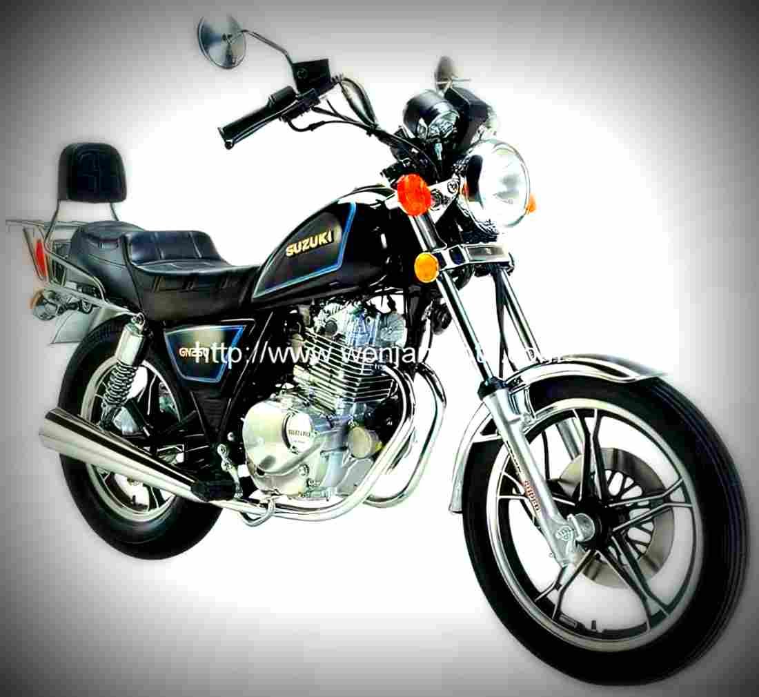 Suzuki GN 250 E 1990 1 motorbike A4 Photo Print