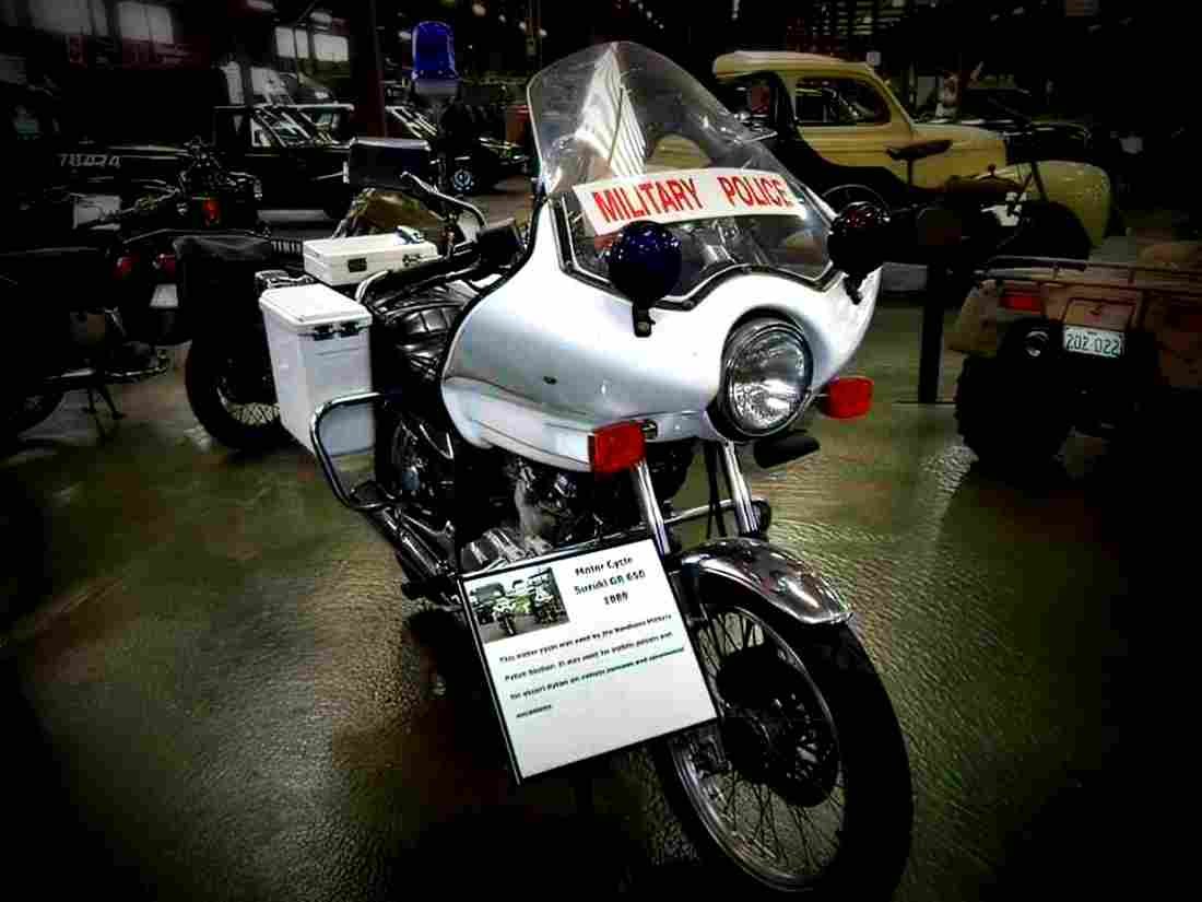 Suzuki GR 650 1989 3 motorbike A4 Photo Print