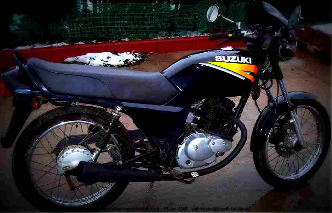 Suzuki GS 125 ES 1999 4 motorbike A4 Photo Print