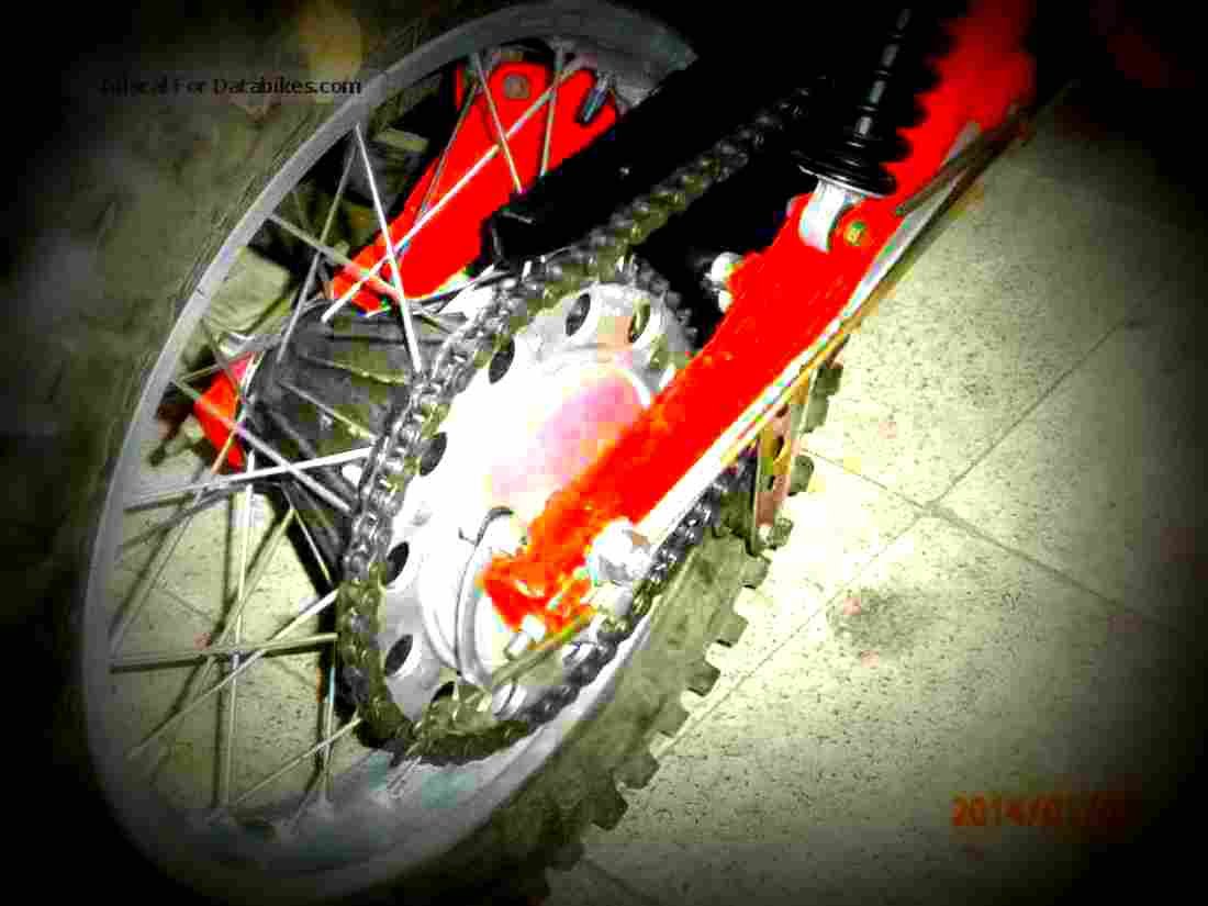 Suzuki GS 400 1976 6 motorbike A4 Photo Print