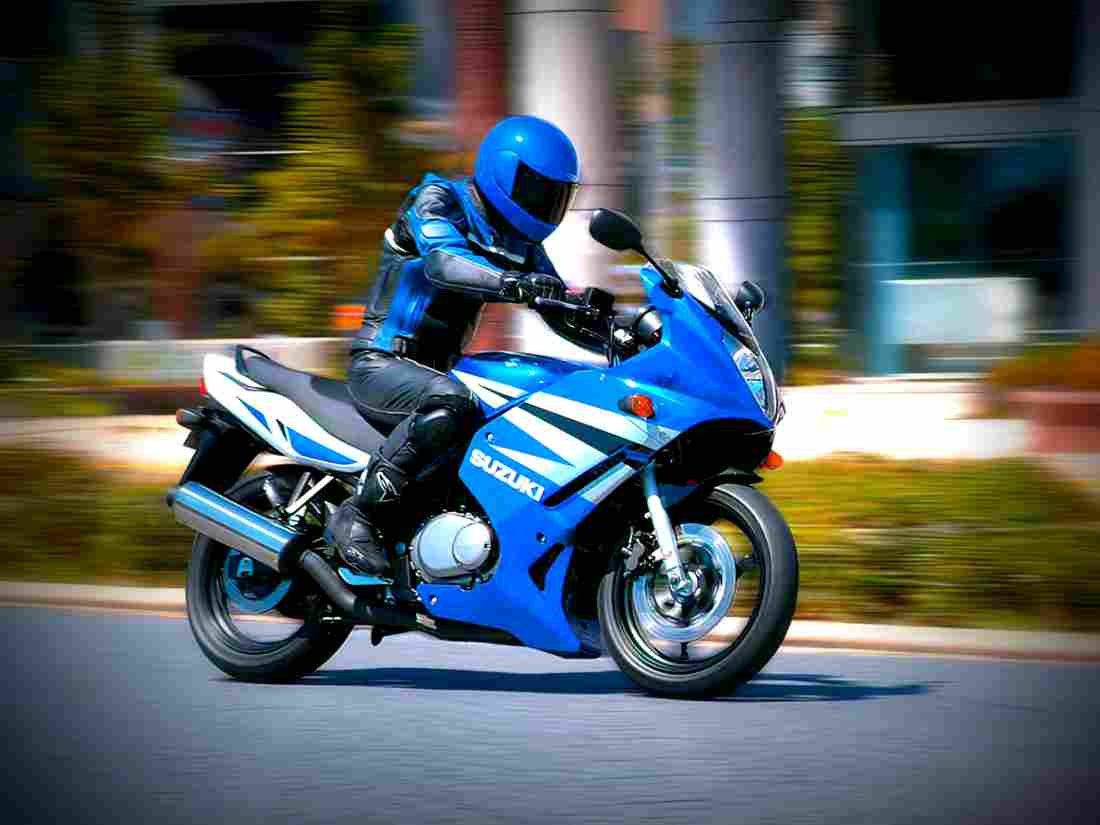 Suzuki GS 500 2002 2 motorbike A4 Photo Print