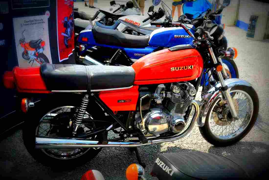 Suzuki GS 550 E Red Suzi 1981 1 motorbike A4 Photo Print