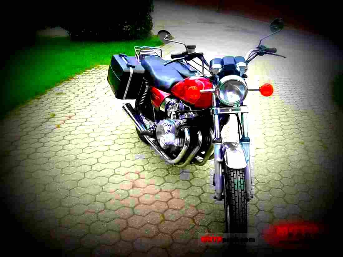 Suzuki GS 550 L 1981 3 motorbike A4 Photo Print
