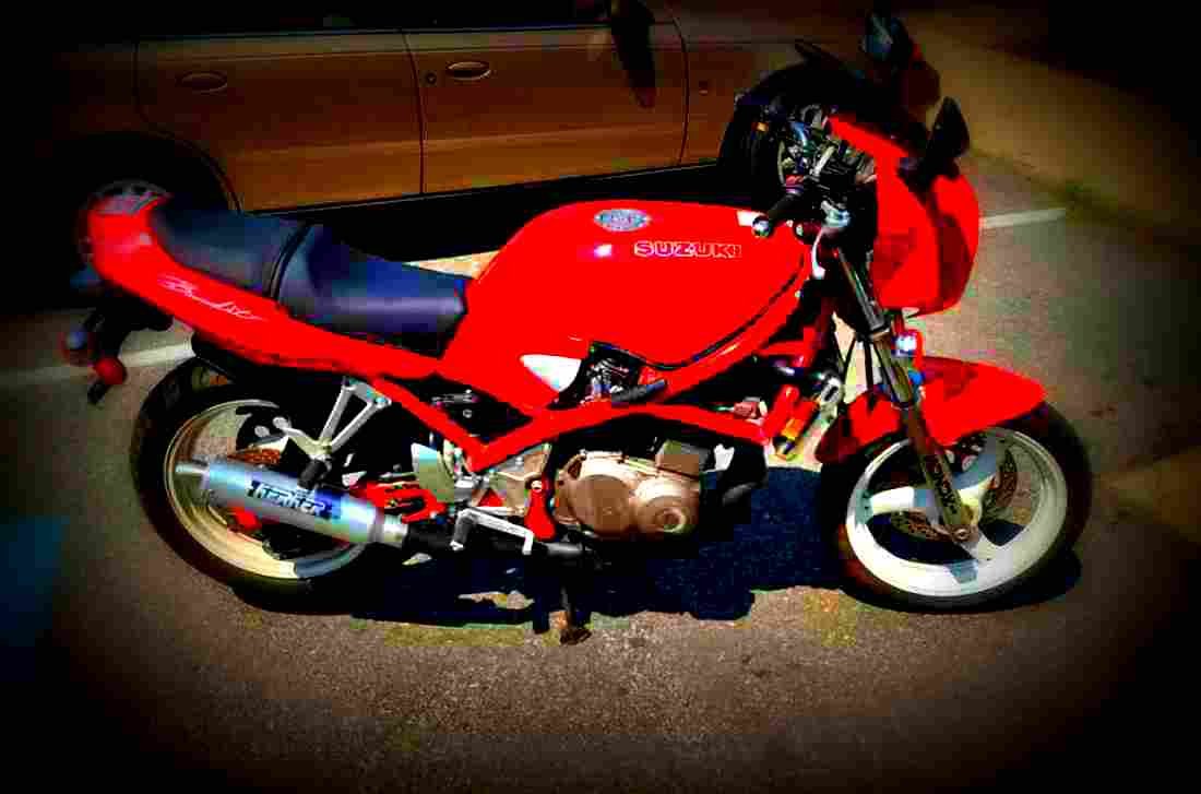 Suzuki GSF 400 Bandit 1994 3 motorbike A4 Photo Print
