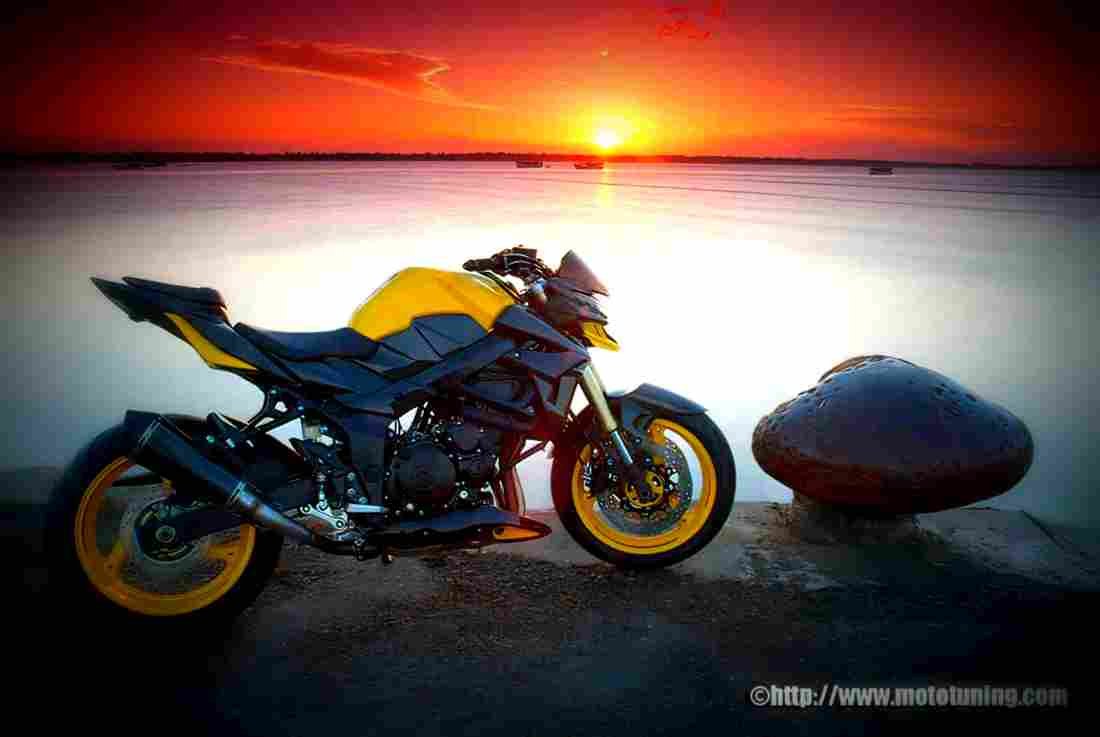 Suzuki GSR 750 GSR 750 5 motorbike A4 Photo Print