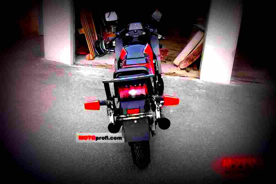 Suzuki GSX 1100 E 1987 3 motorbike A4 Photo Print