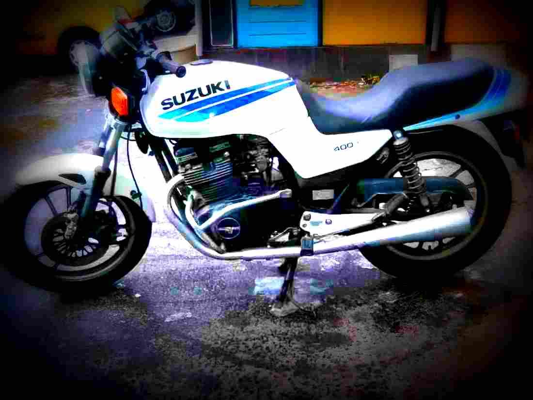 Suzuki GSX 400 E 1988 5 motorbike A4 Photo Print