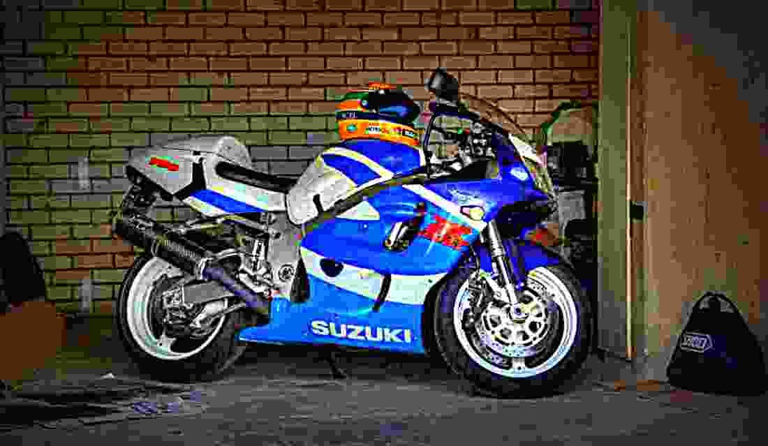 Suzuki GSX 400 F 1993 2 motorbike A4 Photo Print