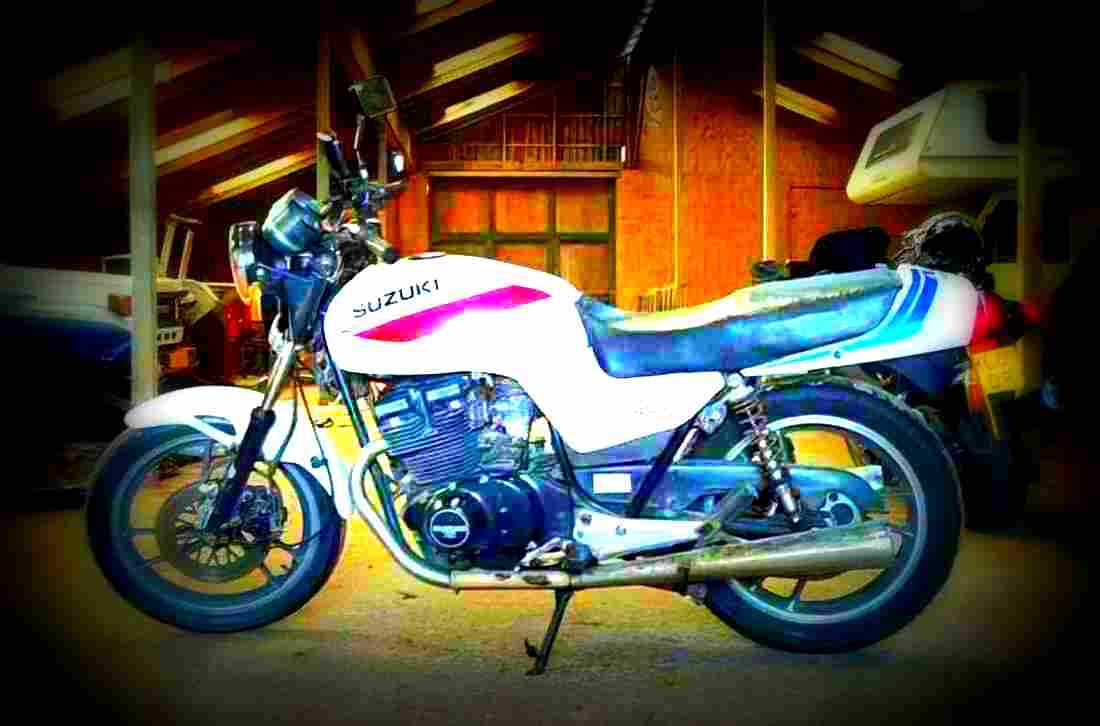 Suzuki GSX 400 X Impulse 1986 4 motorbike A4 Photo Print
