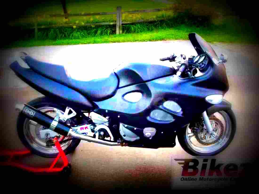 Suzuki GSX 600 F Katana 2002 4 motorbike A4 Photo Print