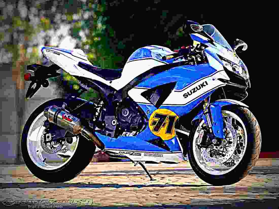 Suzuki GSX 750 1999 2 motorbike A4 Photo Print