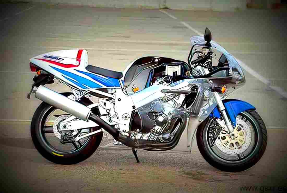 Suzuki GSX 750 1999 4 motorbike A4 Photo Print
