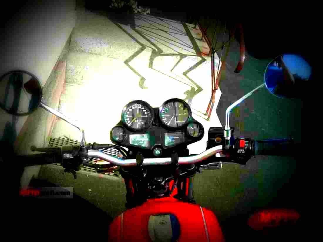 Suzuki GSX 750 E 1983 2 motorbike A4 Photo Print