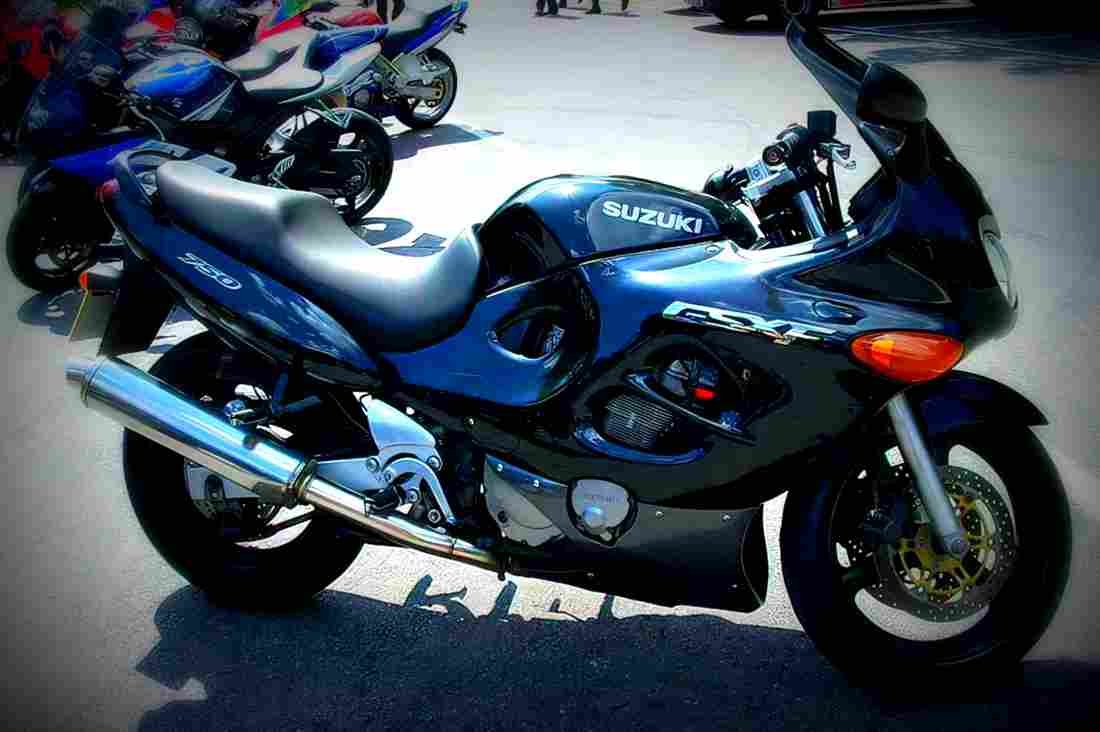 Suzuki GSX 750 F 1998 3 motorbike A4 Photo Print