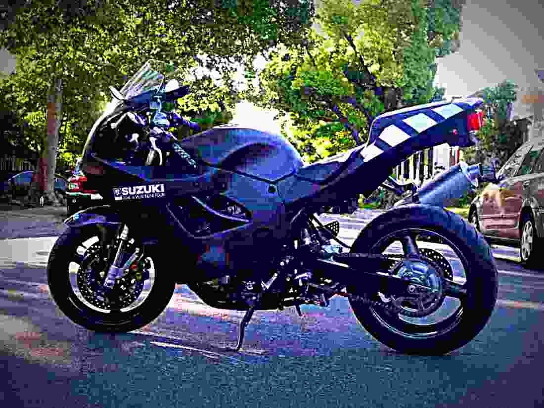 Suzuki GSX 750 F Katana 2002 2 motorbike A4 Photo Print