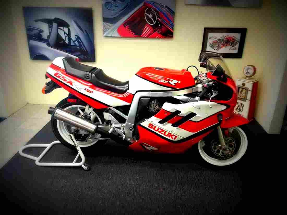 Suzuki GSX 750 F (reduced effect) 1989 1 motorbike A4 Photo Print
