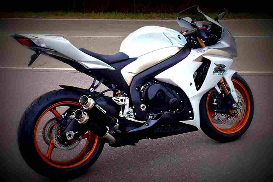 Suzuki GSX R 1000 2009 5 motorbike A4 Photo Print