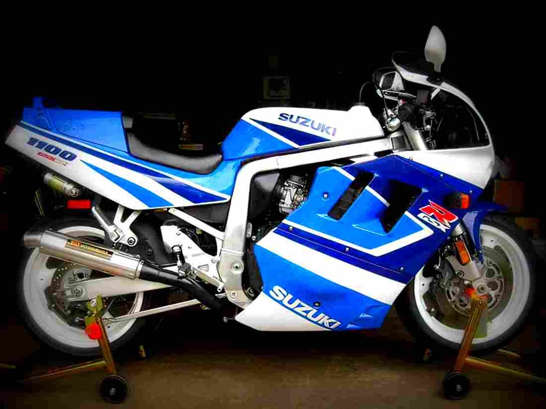 Suzuki GSX R 1100 1991 3 motorbike A4 Photo Print