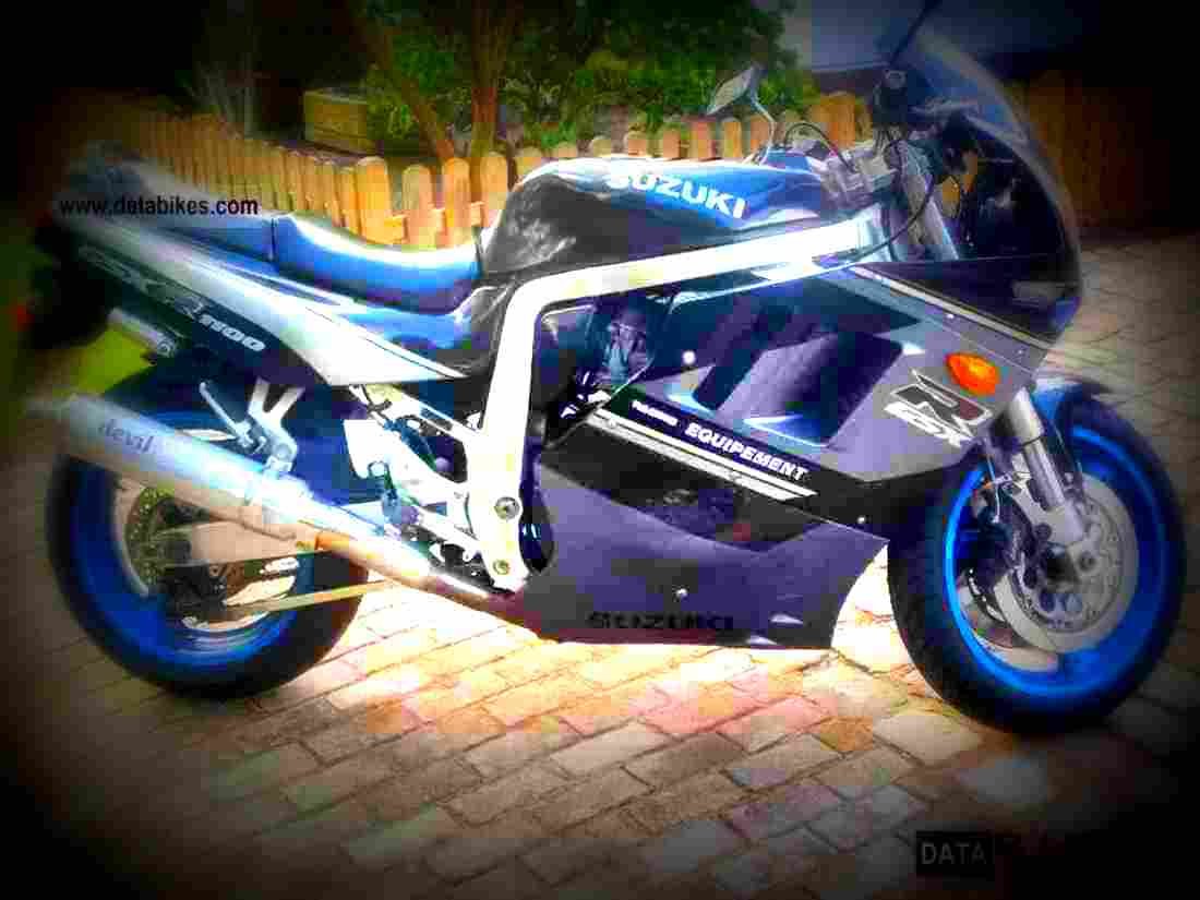 Suzuki GSX R 1100 (reduced effect) 1988 2 motorbike A4 Photo Print