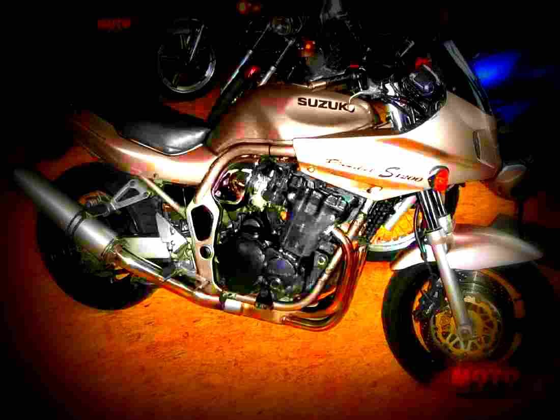 Suzuki GSX R 1100 (reduced effect) 1988 5 motorbike A4 Photo Print