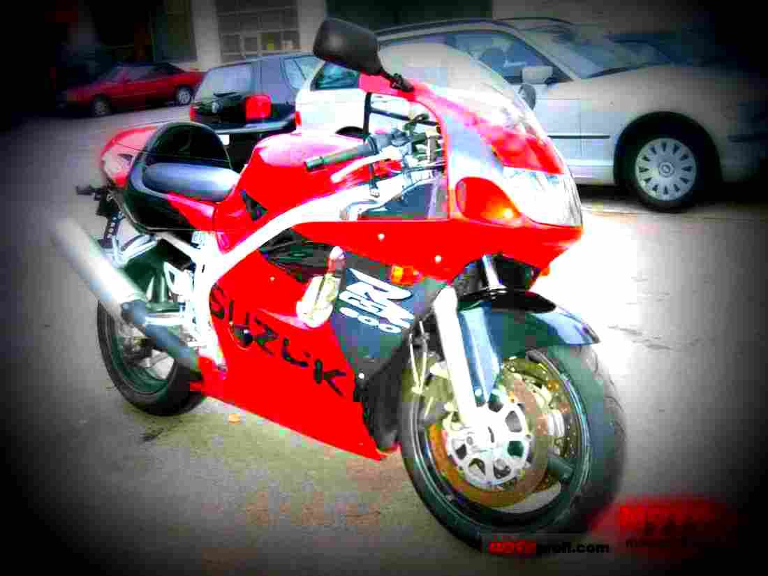 Suzuki GSX R 600 1998 2 motorbike A4 Photo Print