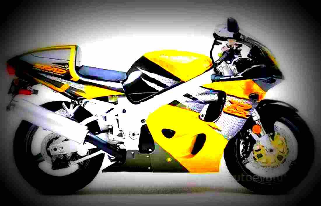 Suzuki GSX R 750 1997 1 motorbike A4 Photo Print