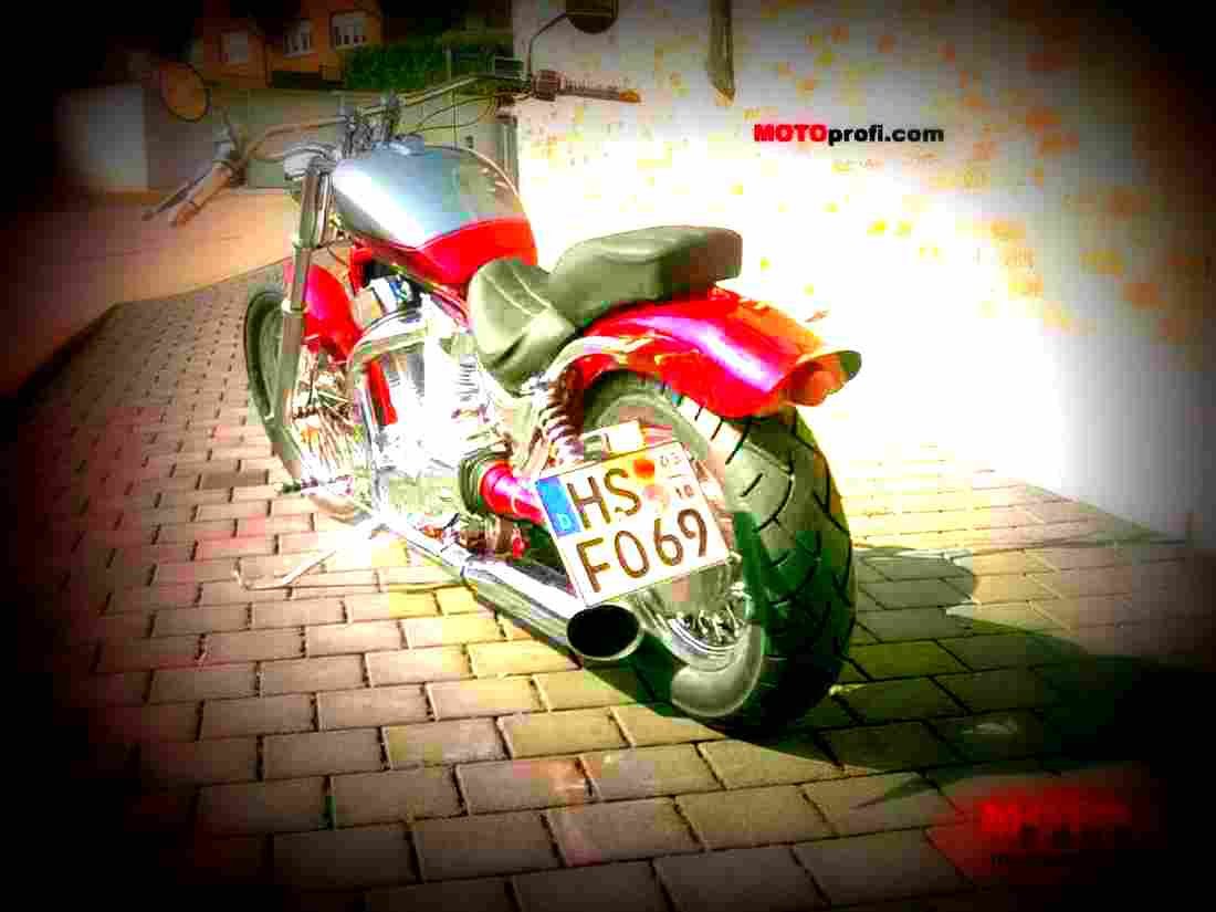 Suzuki GSX R 750 (reduced effect) 1987 3 motorbike A4 Photo Print