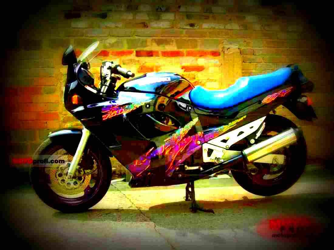 Suzuki GSX R 750 (reduced effect) 1991 3 motorbike A4 Photo Print