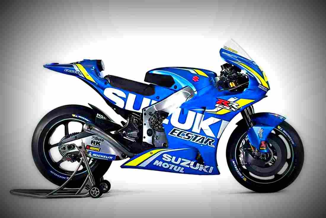 Suzuki GSX RR 2018 1 motorbike A4 Photo Print