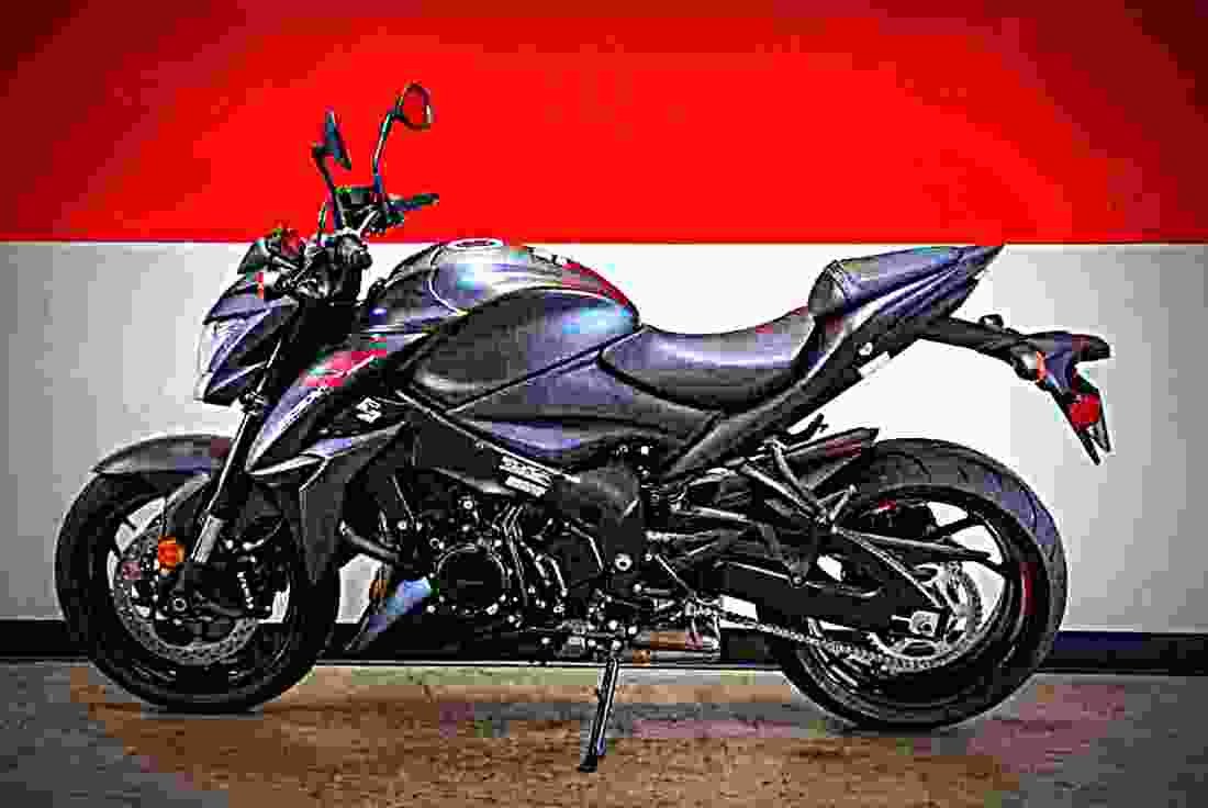 Suzuki GSX S1000Z 2018 1 motorbike A4 Photo Print