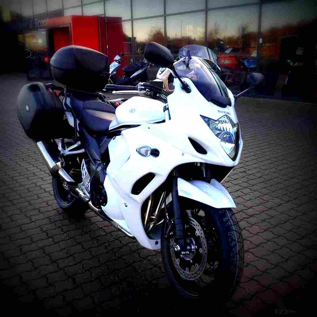 Suzuki GSX1250FA 2017 2 motorbike A4 Photo Print