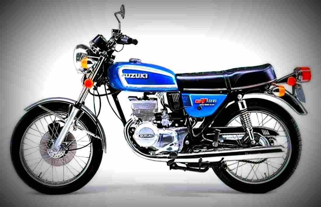 Suzuki GT 185 1975 5 motorbike A4 Photo Print