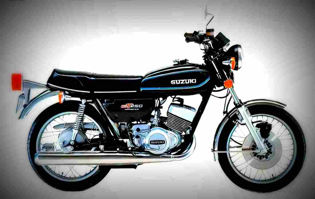 Suzuki GT 250 1976 2 motorbike A4 Photo Print