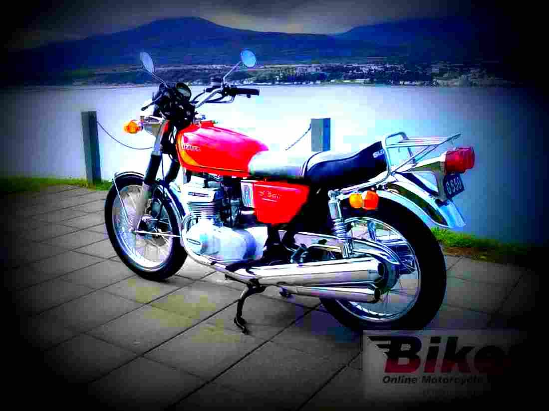 Suzuki GT 550 1975 4 motorbike A4 Photo Print