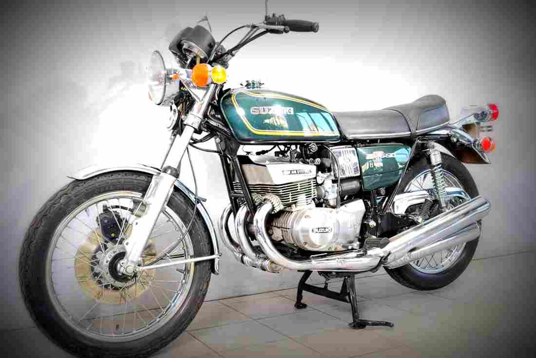 Suzuki GT 550 1976 3 motorbike A4 Photo Print