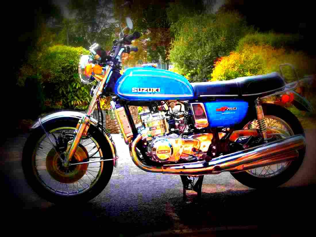 Suzuki GT 750 1974 3 motorbike A4 Photo Print